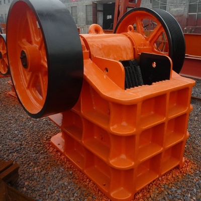 Kleiner Dieselmotor Kraft Kiefer Typ Mobile Mini Rock Kiefer Brecher Liste mit Design