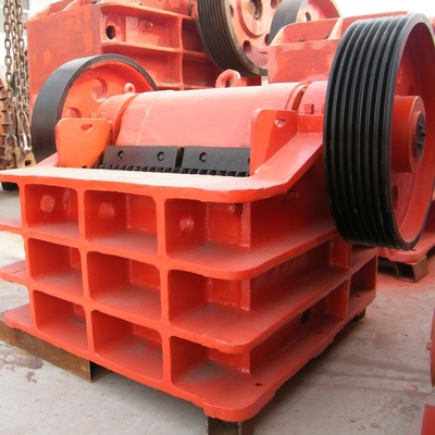Stone Rock Mini Portable Dieselmotor Kieferbrucher Kapazität 1-500 t/h Entladung Größe 0-300
