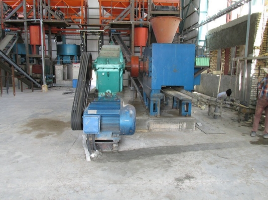 Weniger als 18% Materialfeuchtigkeit Kohlepulver Brikettmachmaschine mit Hydraulikpresse