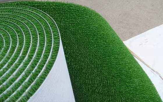 Grüner Kunststoff-Gras-Goldbergbau-Teppich mit hoher Rückgewinnungsrate und Installationsanleitung